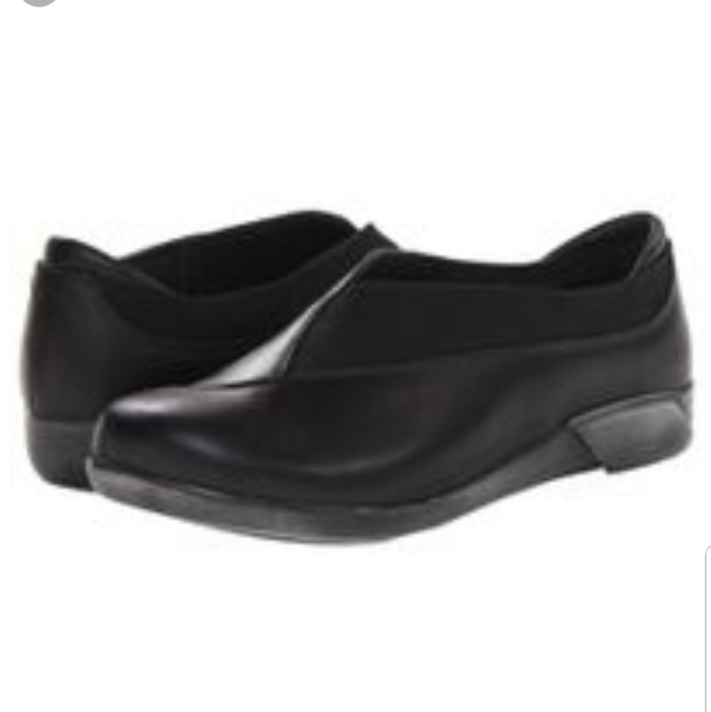 Naot Montage loafer flats 40/9-9.5 US black
